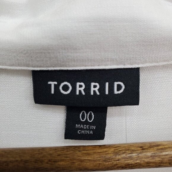 Torrid Womens Rayon Slub Drop Shoulder Button Front Shirt Size 00 M/L White NWT - Picture 13 of 16